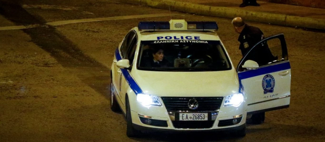 Θεσσαλονίκη: Τριάντα ροπαλοφόροι επιτέθηκαν σε παρέα που καθόταν σε καφετέρια (φώτο)